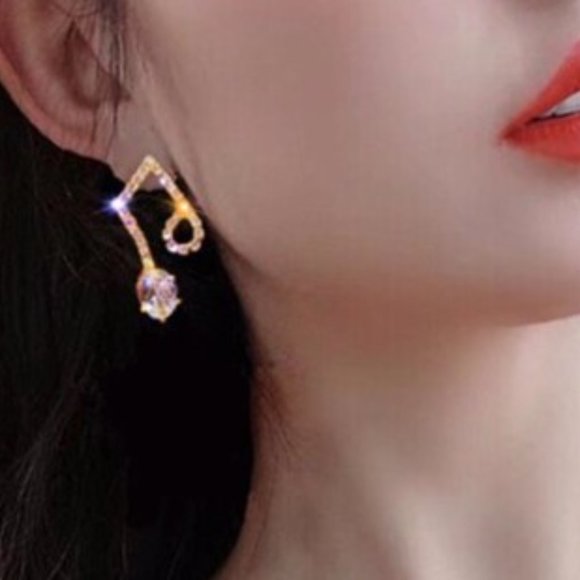 Music Notes Earrings in Gold Zinc Alloy & Crystals.  Beam Quaver, 8th Notes - Picture 13 of 13